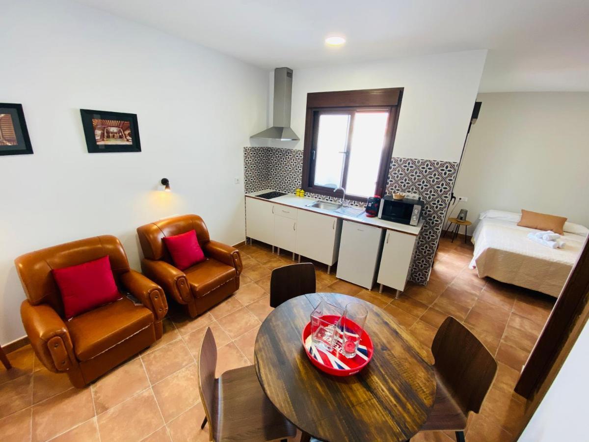 Apartamentos Rurales, La Casa De Baltasar Fondon Luaran gambar